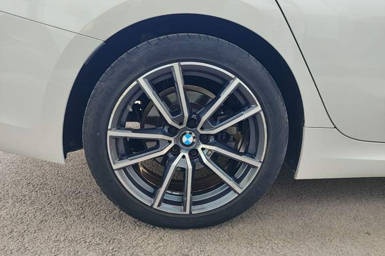 Used BMW 3 Series 2020 Restyled 325Li M Sport Package Right Rear Wheel Hub