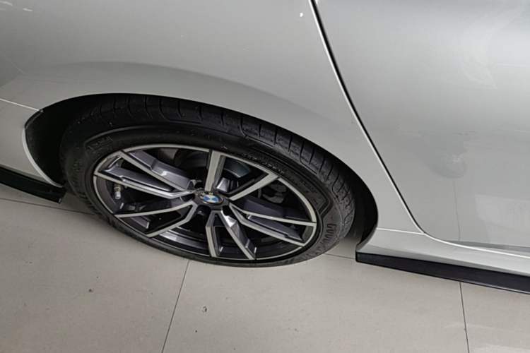 Used BMW 3 Series 2020 Restyled 325Li M Sport Package Right Rear Wheel Hub