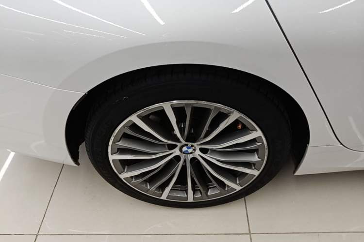 Used BMW 3 Series 2020 320i Sport Package Right Rear Wheel Hub