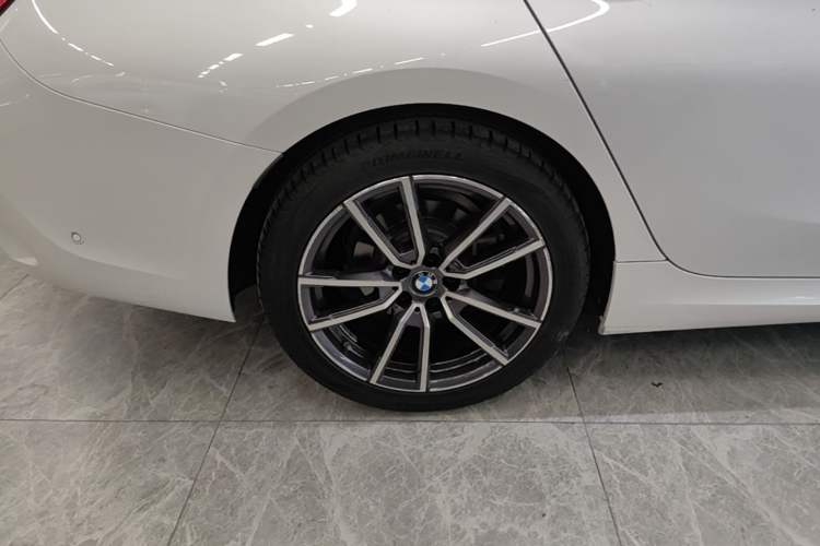 Used BMW 3 Series 2020 Restyled 325Li M Sport Package Right Rear Wheel Hub