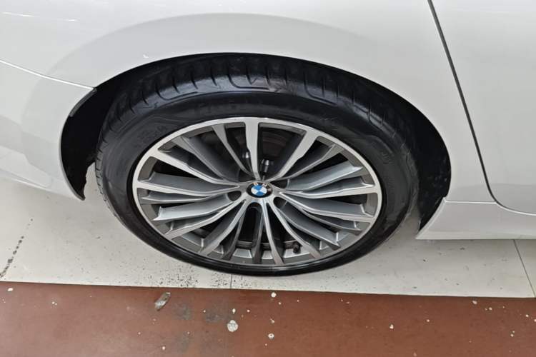 Used BMW 3 Series 2020 325Li First Edition Right Rear Wheel Hub