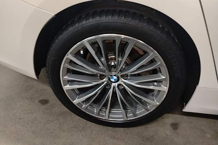 Used BMW 3 Series 2020 320i Sport Package Right Rear Wheel Hub