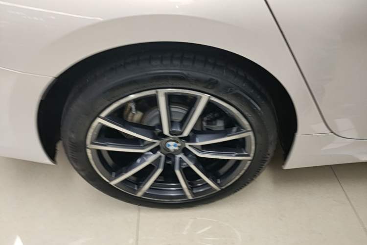 Used BMW 3 Series 2020 325Li xDrive M Sport Package Right Rear Wheel Hub
