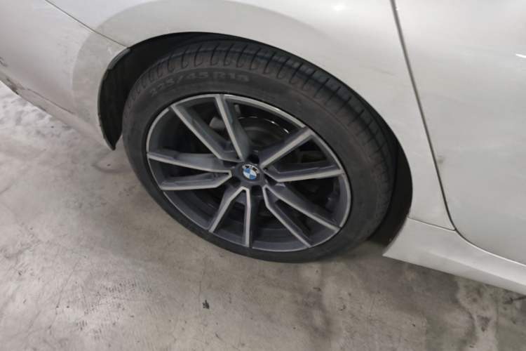 Used BMW 3 Series 2020 Restyled 325Li M Sport Package Right Rear Wheel Hub