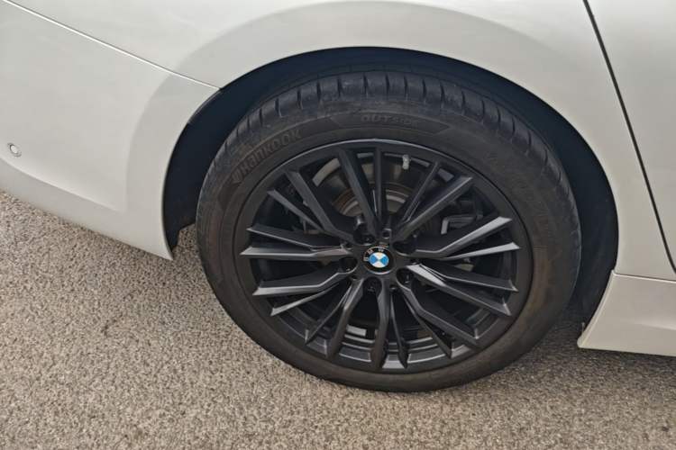 Used BMW 3 Series 2020 Facelifted 325Li M Sport Night Edition Package Right Rear Wheel Hub
