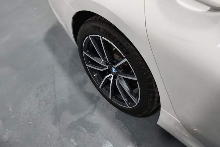 Used BMW 3 Series 2020 Restyled 325Li M Sport Package Right Rear Wheel Hub