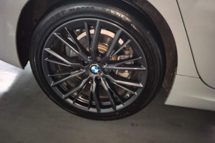 Used BMW 3 Series 2020 Restyled 325i M Sport Night Edition Package Right Rear Wheel Hub