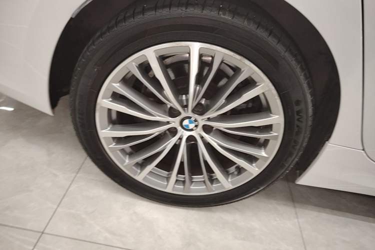 Used BMW 3 Series 2020 325Li First Edition Right Rear Wheel Hub
