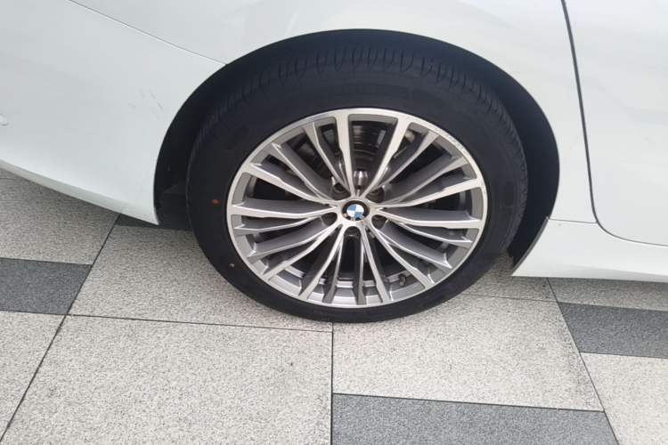 Used BMW 3 Series 2020 325Li First Edition Right Rear Wheel Hub