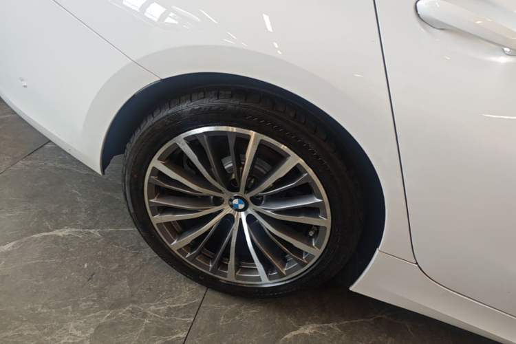 Used BMW 3 Series 2020 325Li First Edition Right Rear Wheel Hub