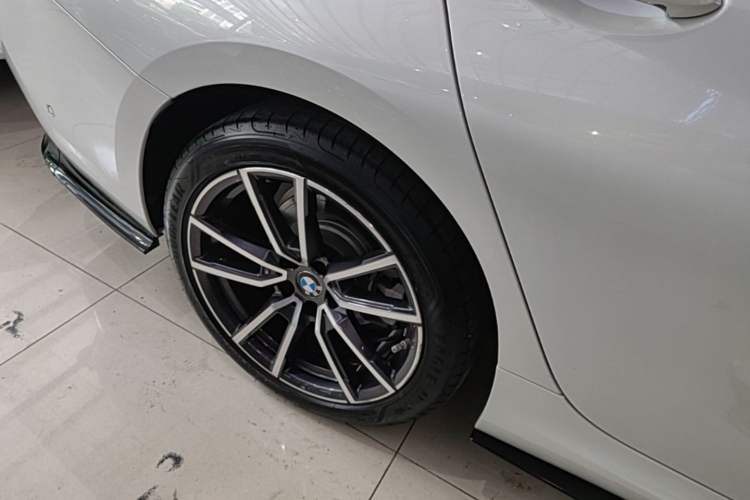 Used BMW 3 Series 2020 Restyled 325Li M Sport Package Right Rear Wheel Hub