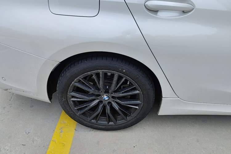 Used BMW 3 Series 2020 325Li M Sport Night Edition Package Right Rear Wheel Hub