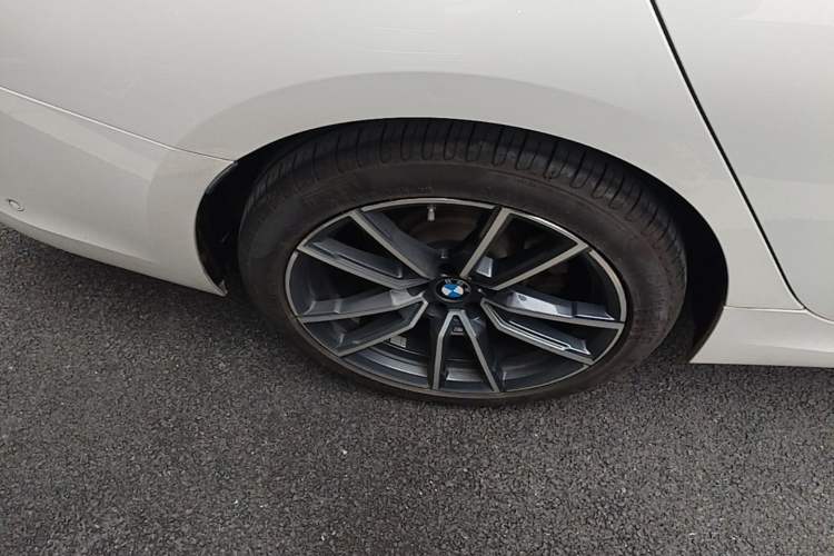 Used BMW 3 Series 2020 Restyled 325Li M Sport Package Right Rear Wheel Hub