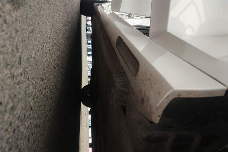 Used BMW 3 Series 2020 325Li First Edition Right Side Sill