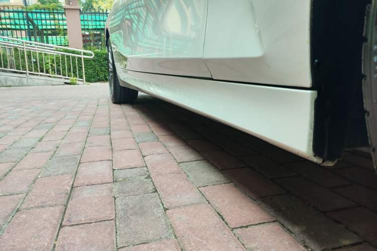 Used BMW 3 Series 2020 325Li First Edition Right Side Sill