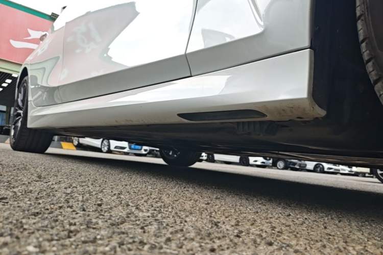 Used BMW 3 Series 2020 Facelifted 325Li M Sport Night Edition Package Right Side Sill