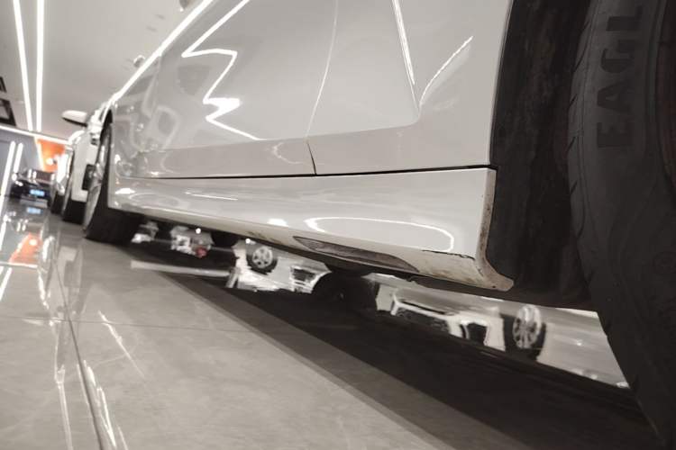Used BMW 3 Series 2020 325Li First Edition Right Side Sill