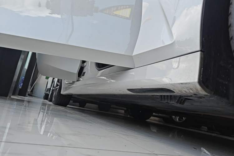 Used BMW 3 Series 2020 325Li M Sport Package Right Side Sill