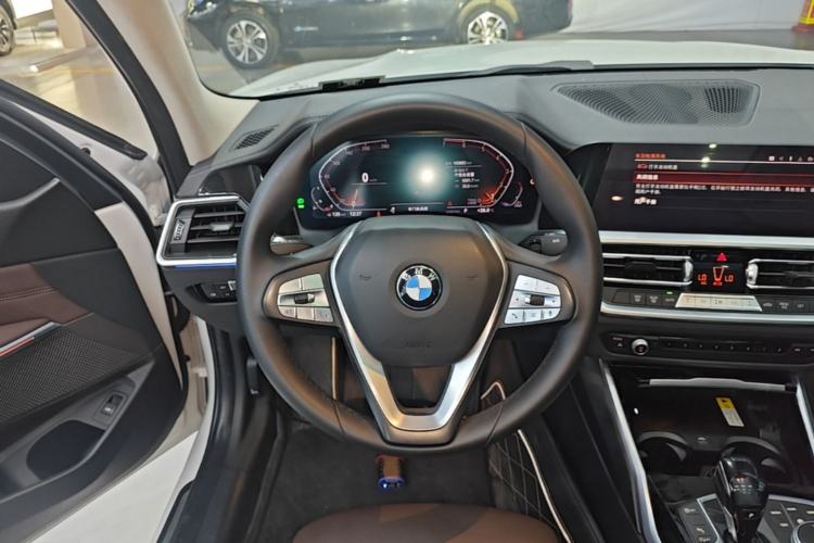Used BMW 3 Series 2020 325Li First Edition Steering Wheel