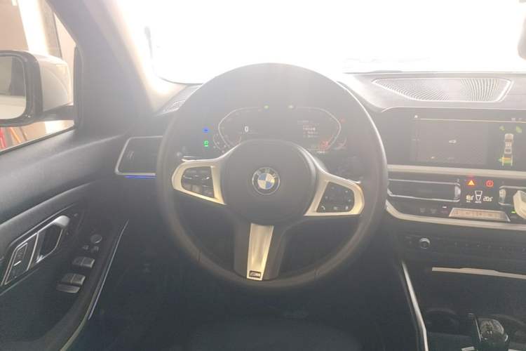 Used BMW 3 Series 2020 Facelifted 325i M Sport Package Steering Wheel