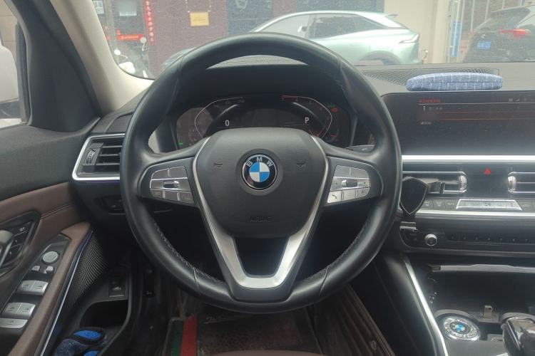 Used BMW 3 Series 2020 325Li First Edition Steering Wheel