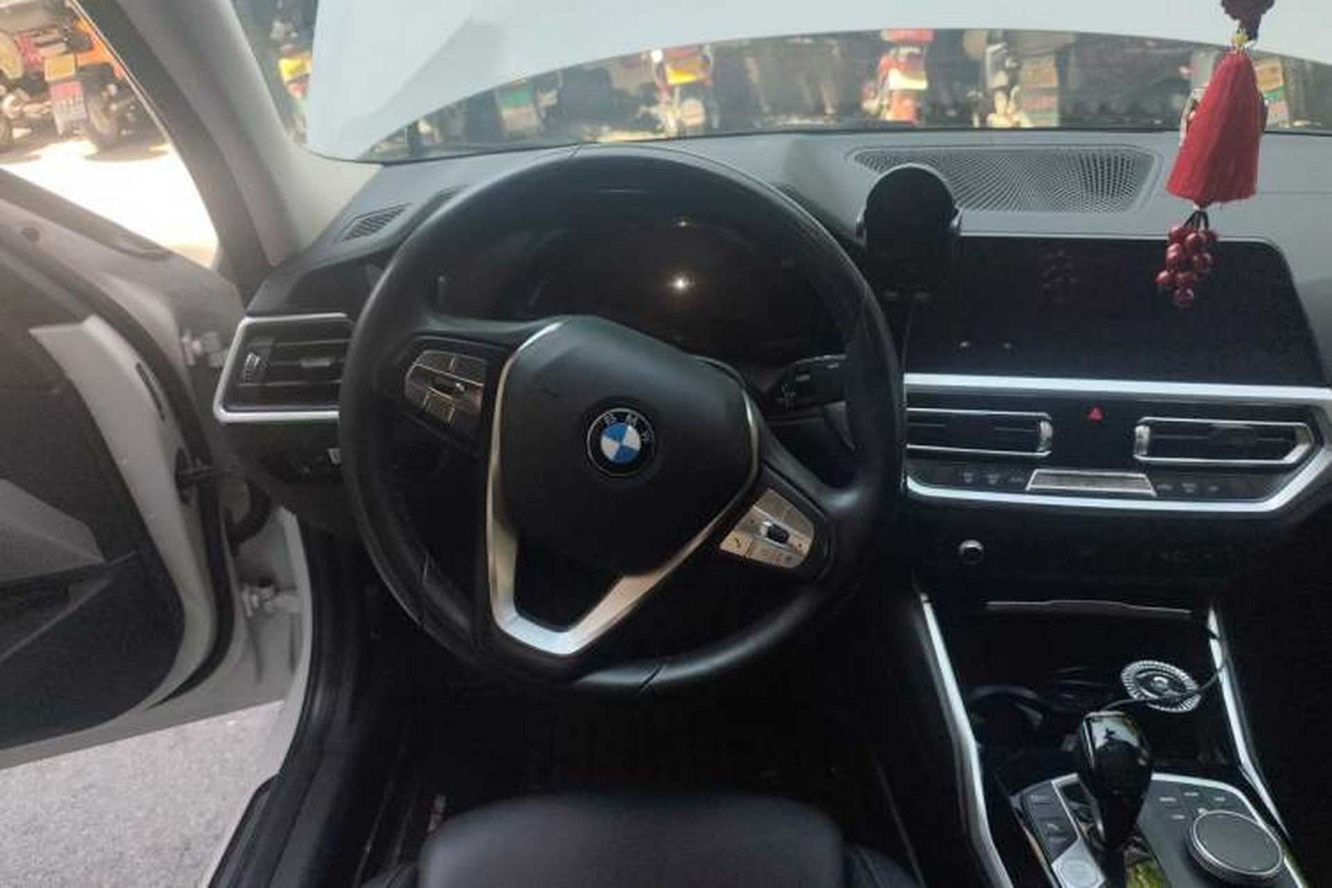 Used BMW 3 Series 2020 325Li First Edition Steering Wheel