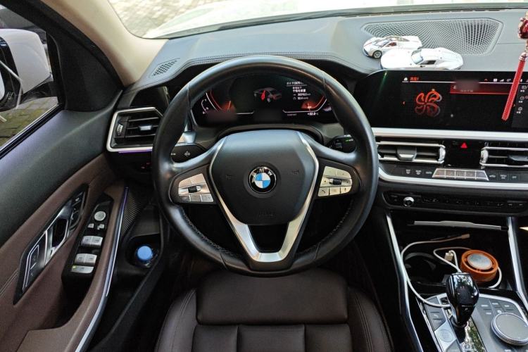 Used BMW 3 Series 2020 325Li First Edition Steering Wheel