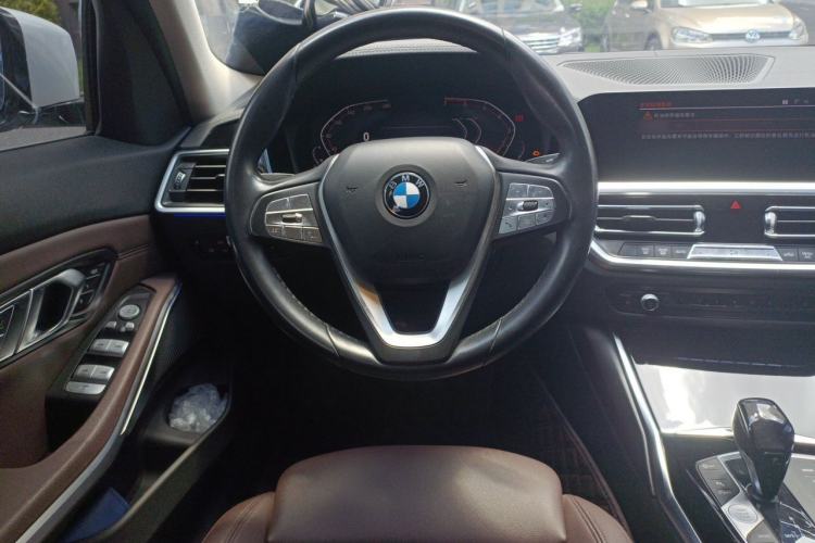 Used BMW 3 Series 2020 325Li First Edition Steering Wheel