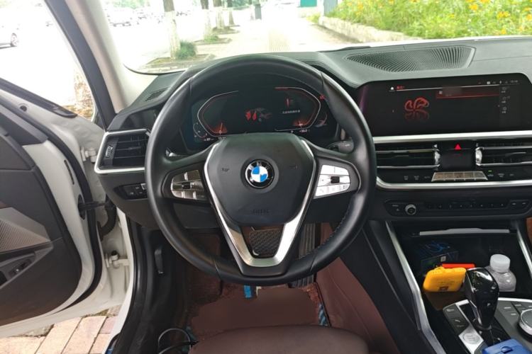 Used BMW 3 Series 2020 325Li First Edition Steering Wheel