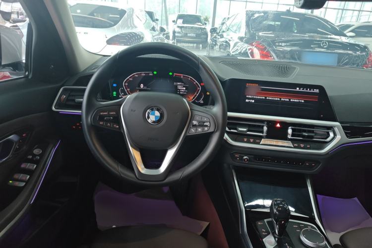 Used BMW 3 Series 2020 325Li First Edition Steering Wheel