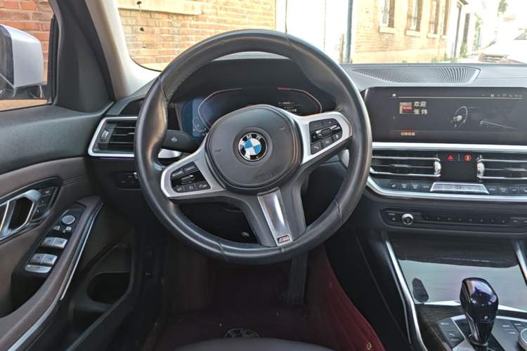Used BMW 3 Series 2020 325Li xDrive M Sport Package Steering Wheel