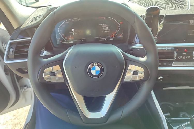 Used BMW 3 Series 2020 325Li First Edition Steering Wheel
