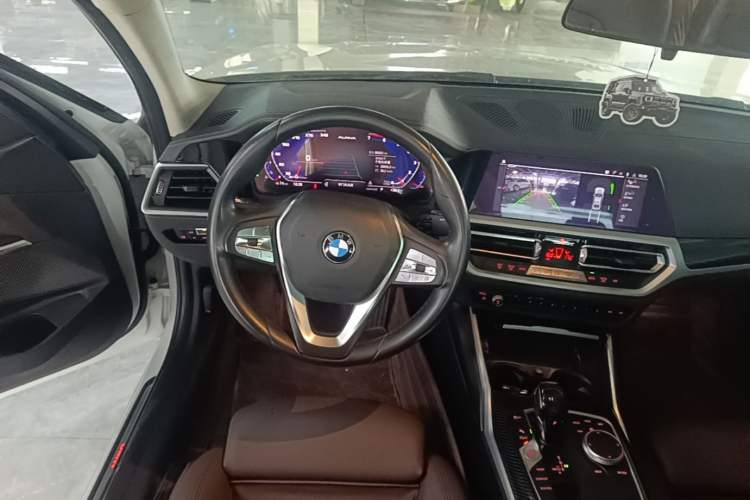 Used BMW 3 Series 2020 325Li First Edition Steering Wheel