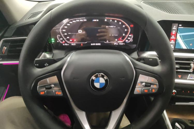 Used BMW 3 Series 2020 325Li First Edition Steering Wheel