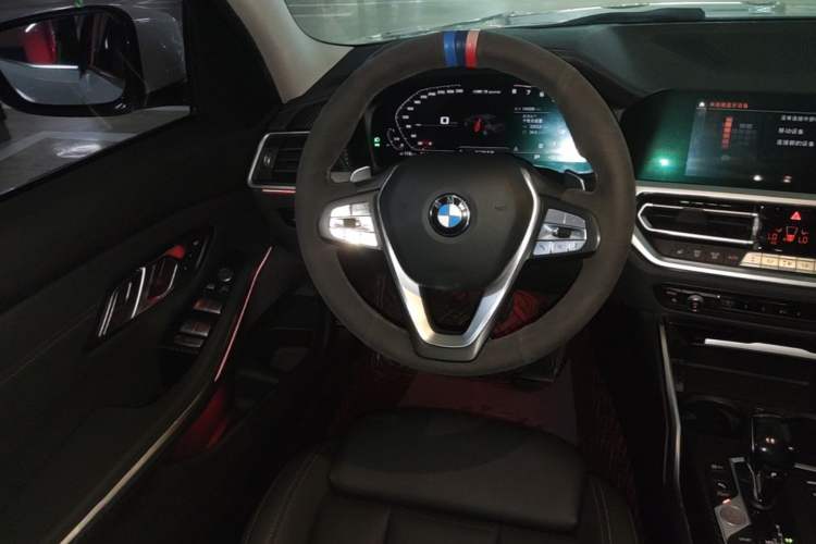 Used BMW 3 Series 2020 325Li First Edition Steering Wheel
