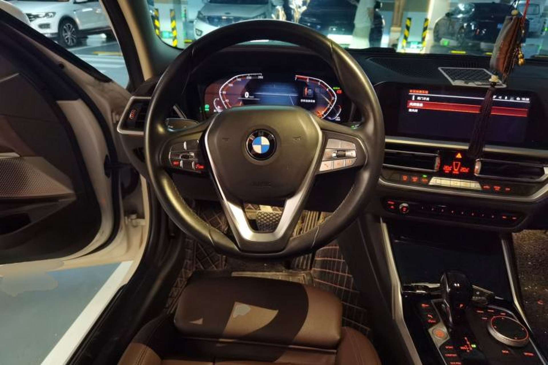 Used BMW 3 Series 2020 325Li First Edition Steering Wheel