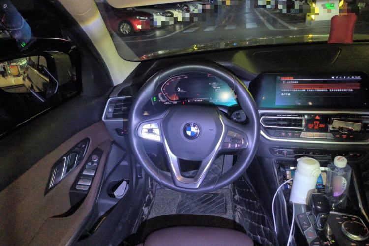 Used BMW 3 Series 2020 325Li First Edition Steering Wheel