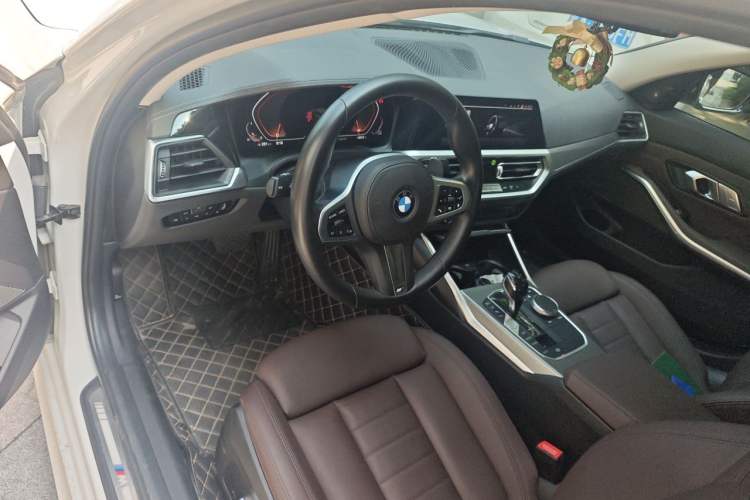 Used BMW 3 Series 2020 325Li M Sport Night Edition Package Steering Wheel