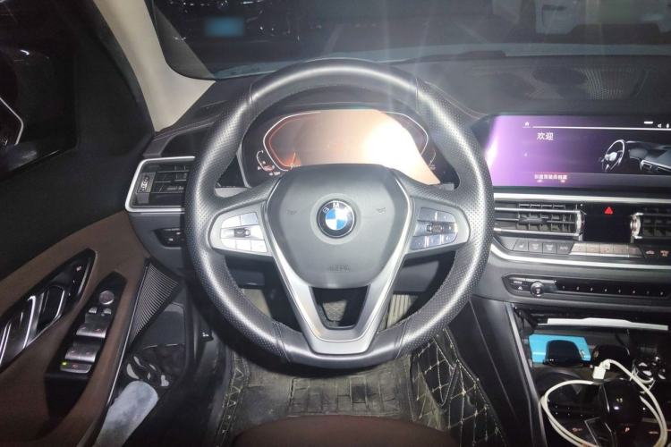 Used BMW 3 Series 2020 325Li First Edition Steering Wheel