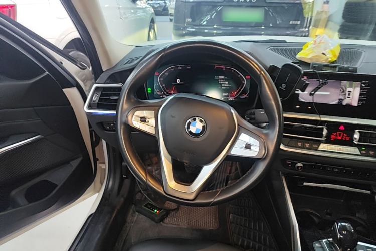 Used BMW 3 Series 2020 325Li First Edition Steering Wheel