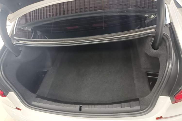 Used BMW 3 Series 2020 325Li M Sport Package Trunk