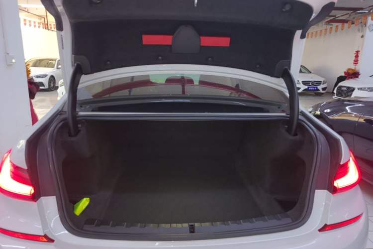 Used BMW 3 Series 2020 Restyled 325Li M Sport Package Trunk