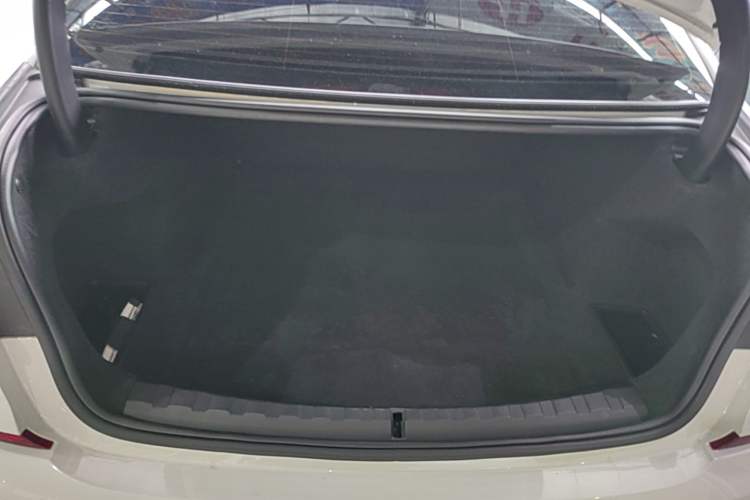 Used BMW 3 Series 2020 Restyled 325Li M Sport Package Trunk