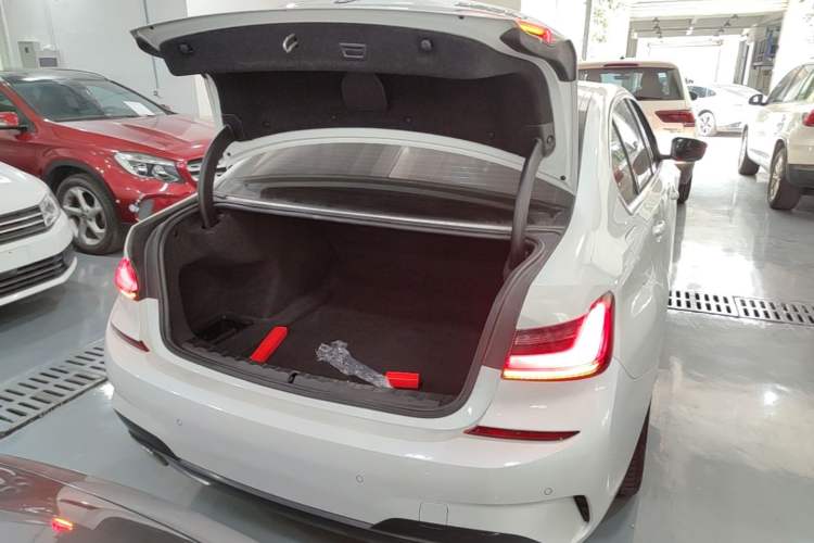 Used BMW 3 Series 2020 Restyled 325Li M Sport Package Trunk