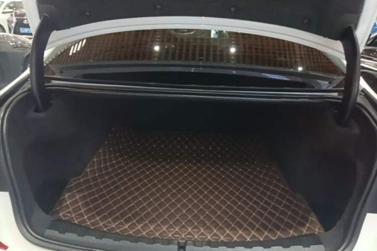 Used BMW 3 Series 2020 325Li M Sport Night Edition Package Trunk