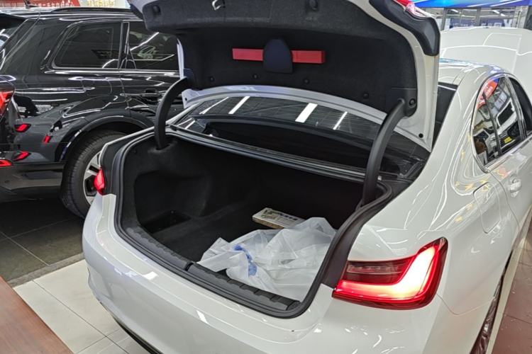 Used BMW 3 Series 2020 325Li First Edition Trunk
