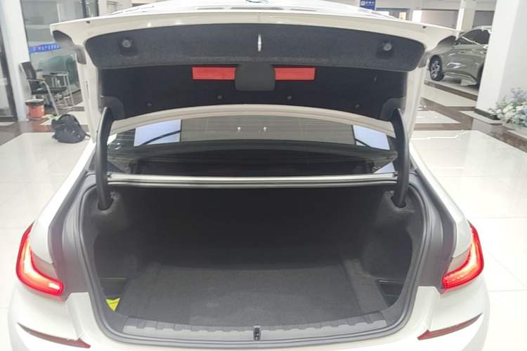 Used BMW 3 Series 2020 Restyled 325Li M Sport Package Trunk