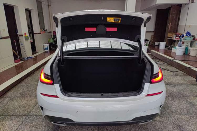 Used BMW 3 Series 2020 320Li M Sport Package Trunk