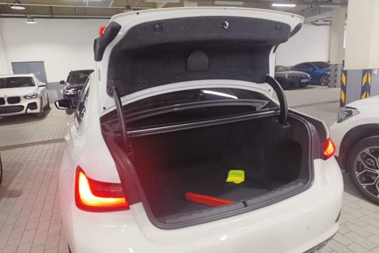Used BMW 3 Series 2020 325Li First Edition Trunk