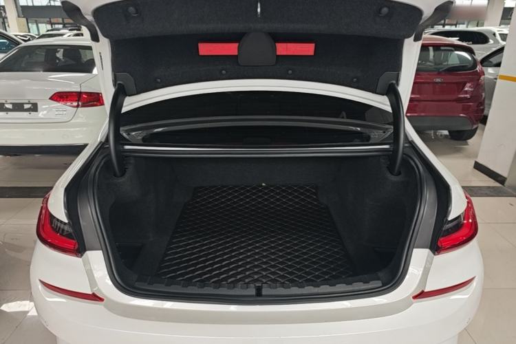 Used BMW 3 Series 2020 Restyled 325Li M Sport Package Trunk